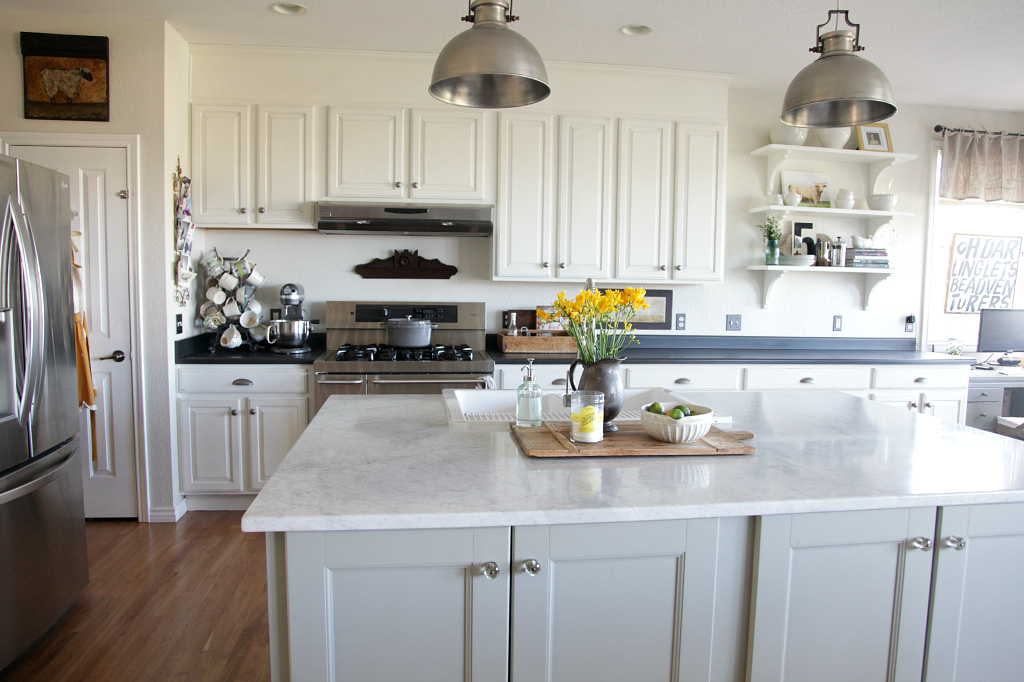 stepstep kitchen cabinet painting with annie sloan chalk paint