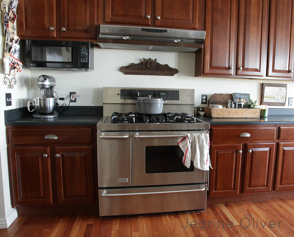 Step By Step Kitchen Cabinet Painting With Annie Sloan Chalk Paint Jeanne Oliver