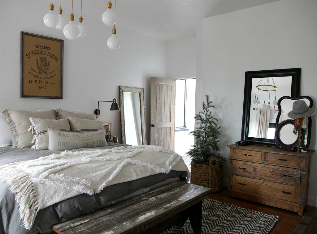 Modern Farmhouse Bedroom {Simple + Christmas} - Jeanne Oliver