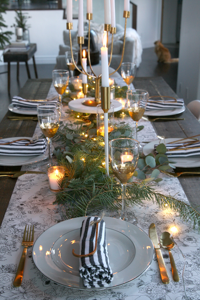 Modern Farmhouse Christmas Home Tour - Jeanne Oliver