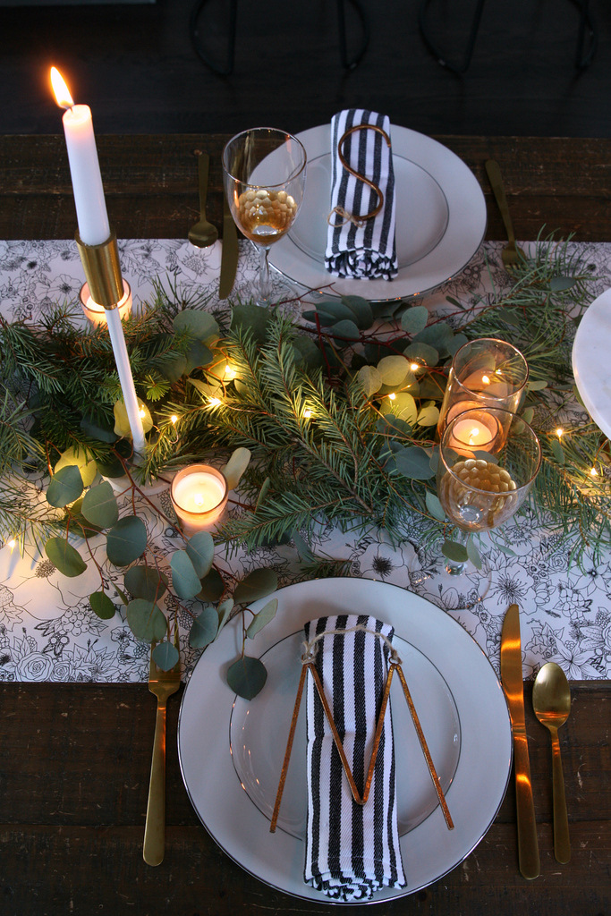 Modern Farmhouse Christmas Home Tour - Jeanne Oliver