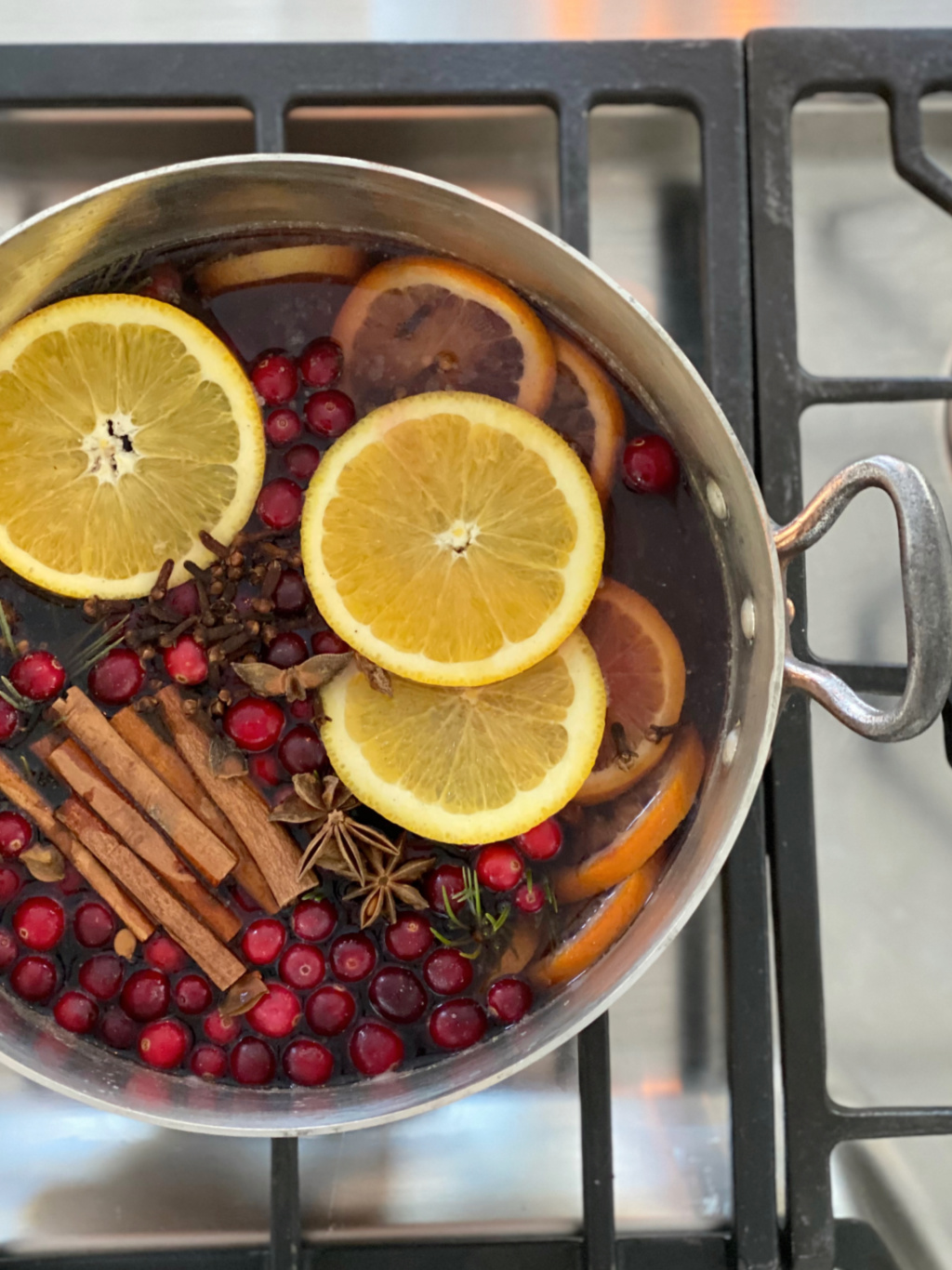 Homemade stove top holiday potpourri - Lemon Grove Lane